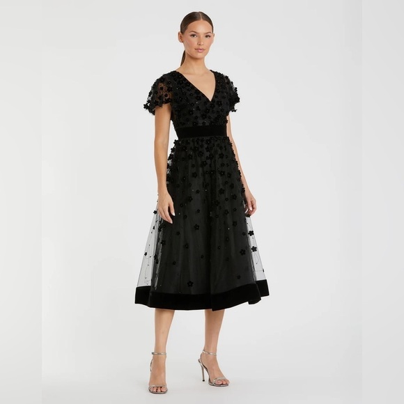 Mac Duggal 67854 NWT Embellished Butterfly Sleeve Velvet Hem Midi Dress - Picture 1 of 6